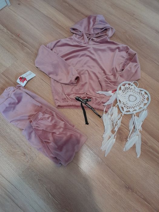 Piękny komplet dres spodnie bluza z kapturem 122 128 lat 8