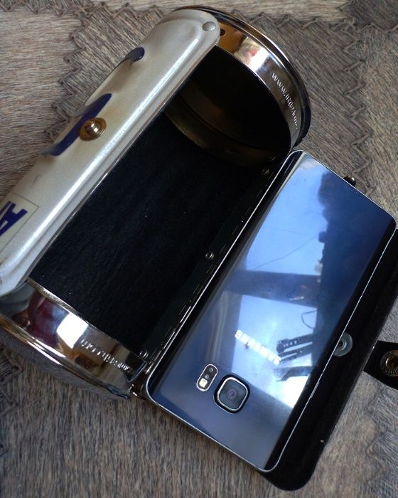 Сумочка и скоросшиватель из авто номер California Plate Purse