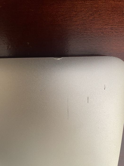 MacBook Air 13-inch 2017 + Apple magic mouse a pilhas