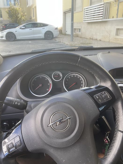 Opel corsa Black edition CDTI