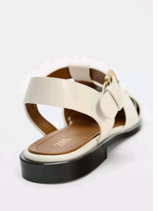 Босоножки ZARA 42 размер, новые.