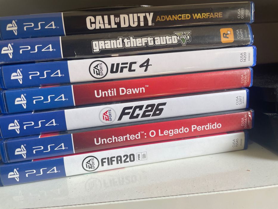 Jogos e ps4 muito bom estado