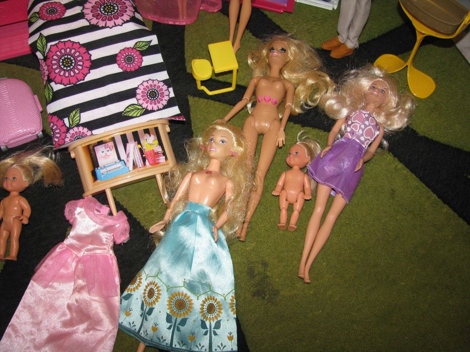 Domek Barbie plus lalki
