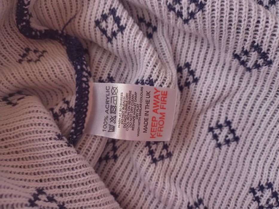 Светер Pout з оленями