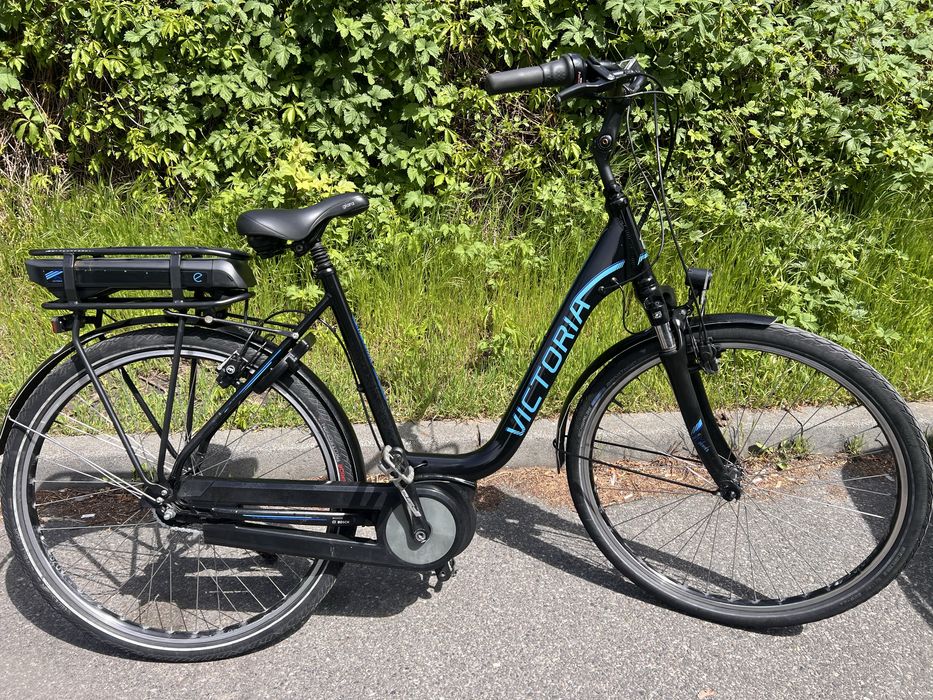 Fajny rower elektryczny VICTORIA silnik centralny BOSCH ACTIVE LINE 36V NEXUS /A