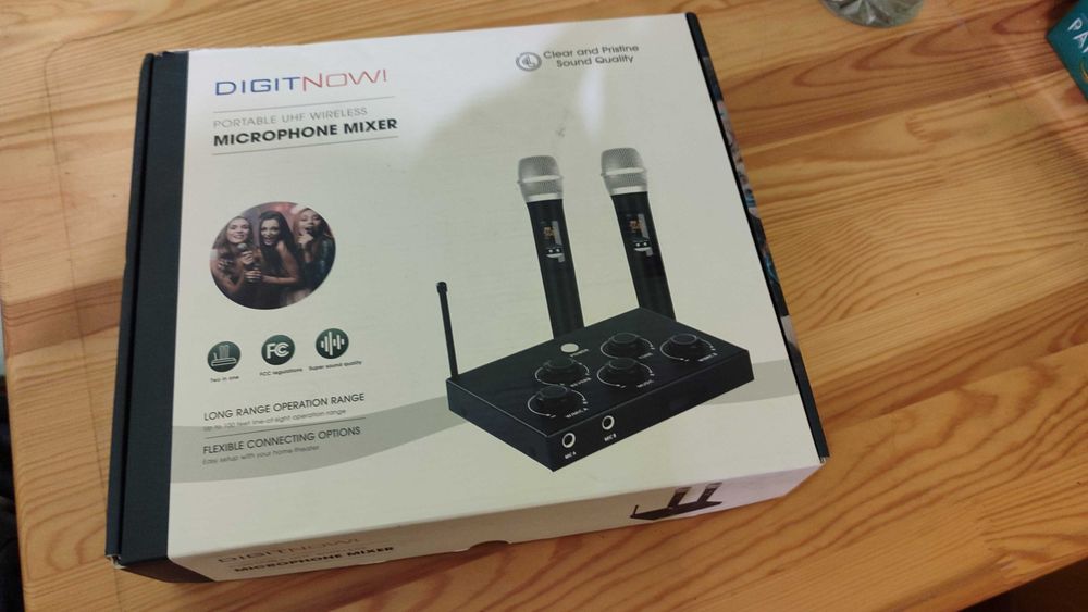 Комплект караоке Digitnow 2 беспроводных микрофона и микшер Новый
