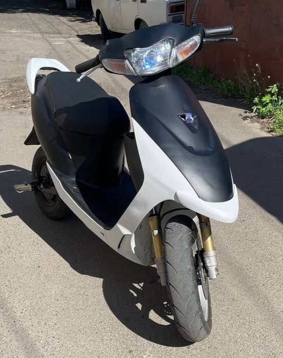 Електро скутер Suzuki