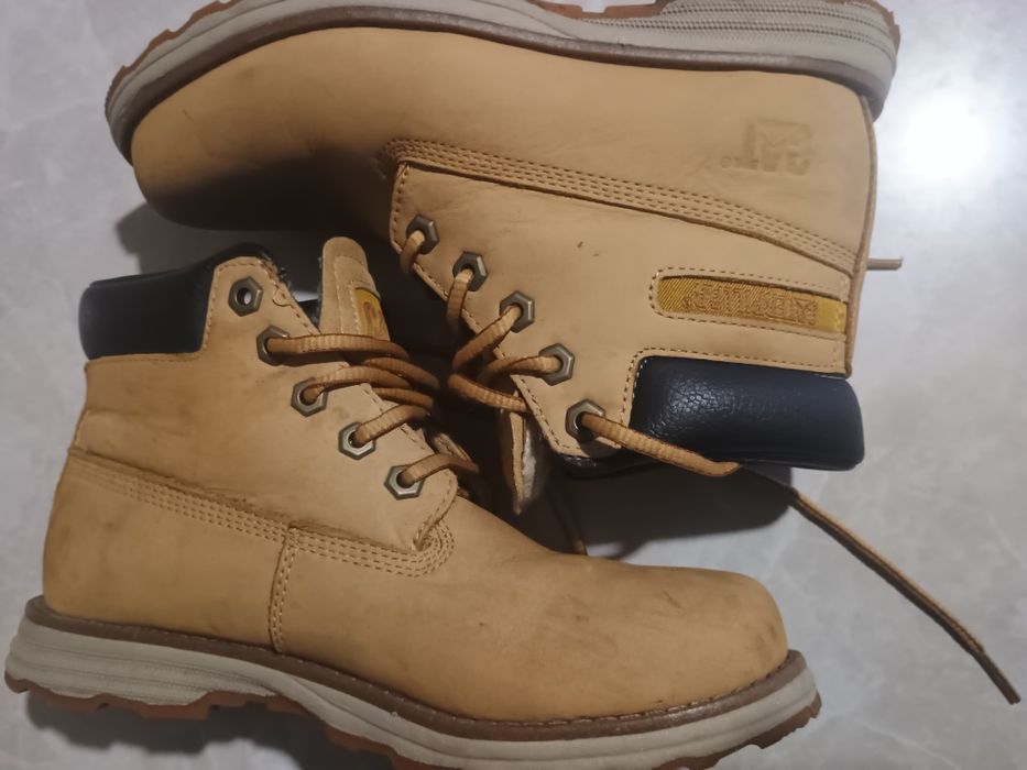 Черевики зимові 35 розмір Caterpillar