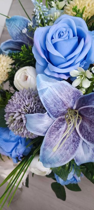 Stroik na cmentarz kompozycja kwiatowa