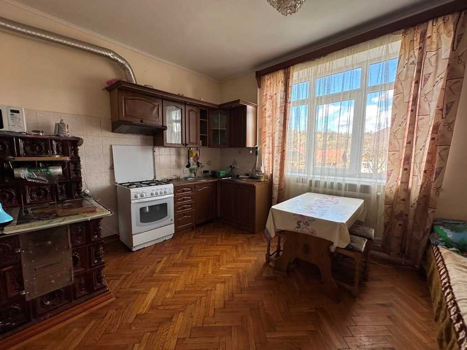 Продається житловий будинок у карпатах