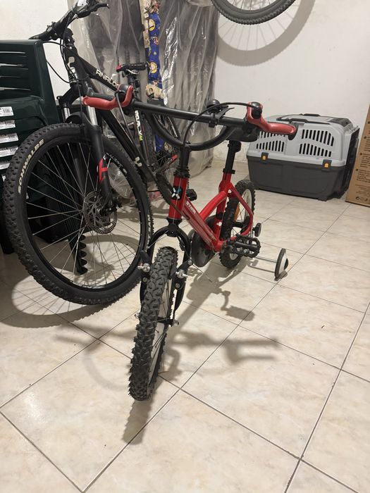 Vendo bicicleta com rodinhas em exlente estado