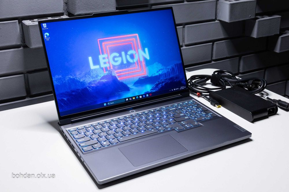 Lenovo Legion Slim 7 16APH8 7840HS 3.2K-165Hz RTX 4060 16GB 1TB W11H
