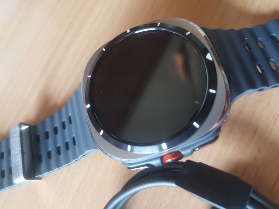 Smartwatch SAMSUNG Galaxy Watch Ultra  LTE 47mm Tytanowo srebrny