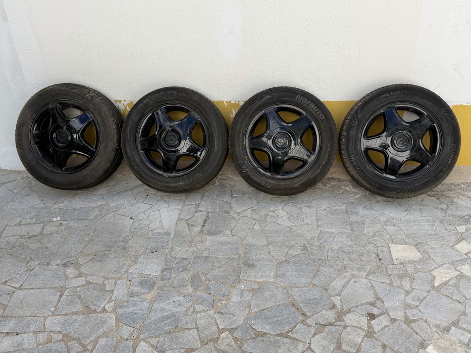 Jantes 15 Opel Astra com pneus novos