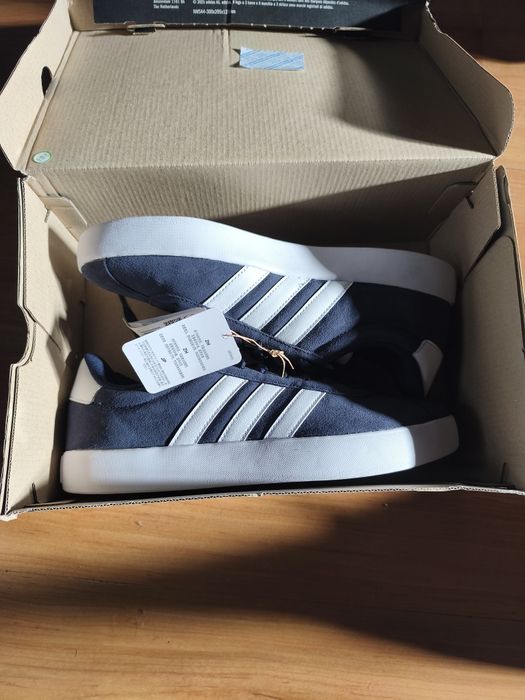 Ténis Adidas Novos