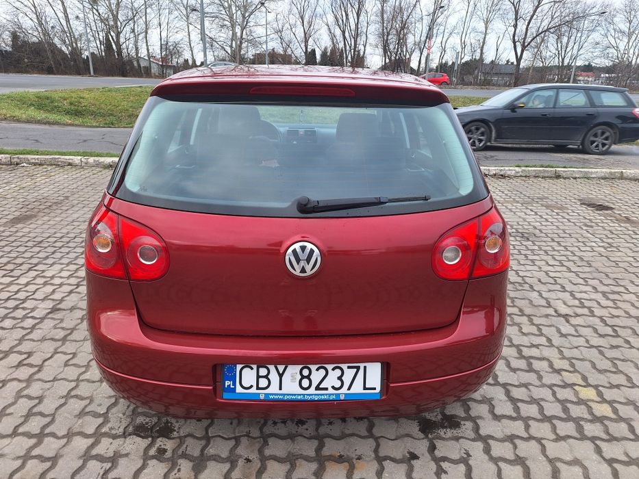 Volkswagen Golf V 1.4 benzyna rok 2004 bardzo zadbany