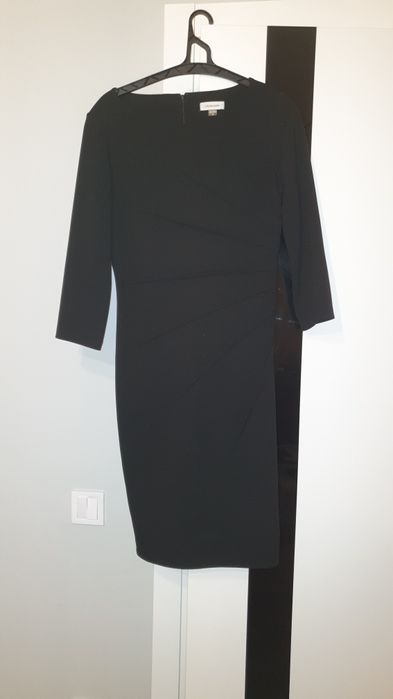 Чорна брендова сукня