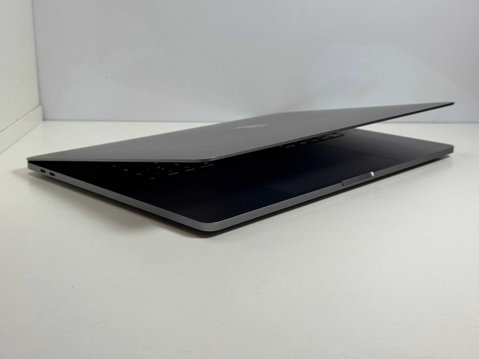 MacBook Pro 16 2019 Touchbar i7 16GB RAM 512GB SSD Super Stan