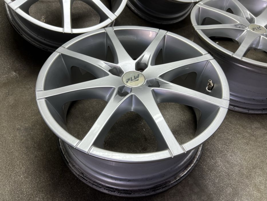 Диски R17 4 114.3 J7 et40 mitsubishi lancer 9 colt lachetti титани  )