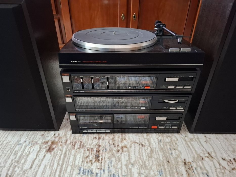Aparelhagem Sanyo (sem gira discos)