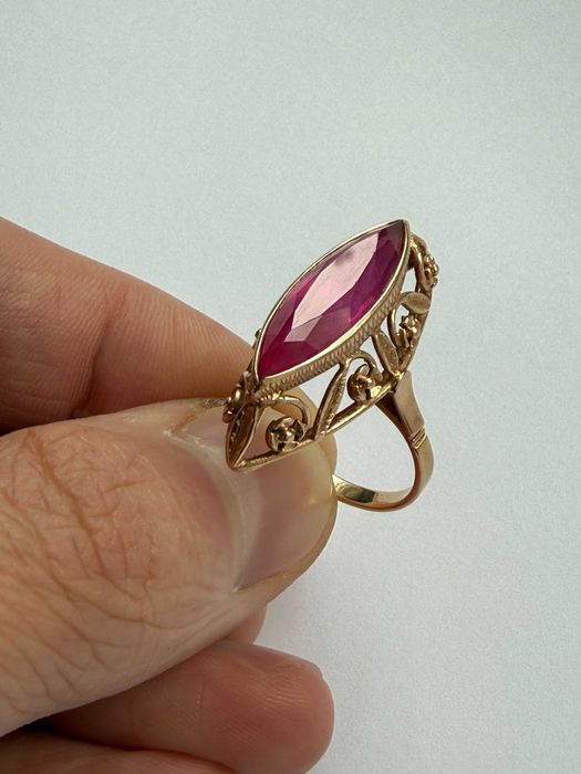 złoty pierścionek p. 583 / 14 karatów, 6,08g, r. 15