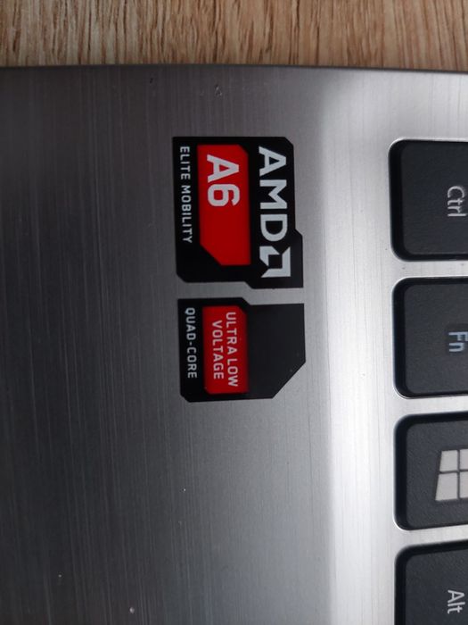 Sprzedam laptopa acer v5 122