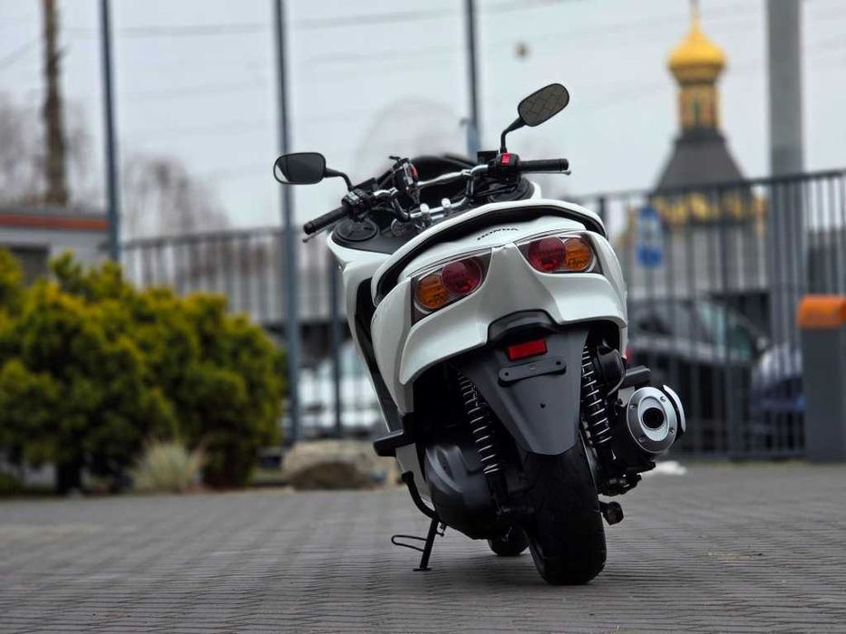 Макси-Скутер Honda Forza 250 только из Японии свежий завоз