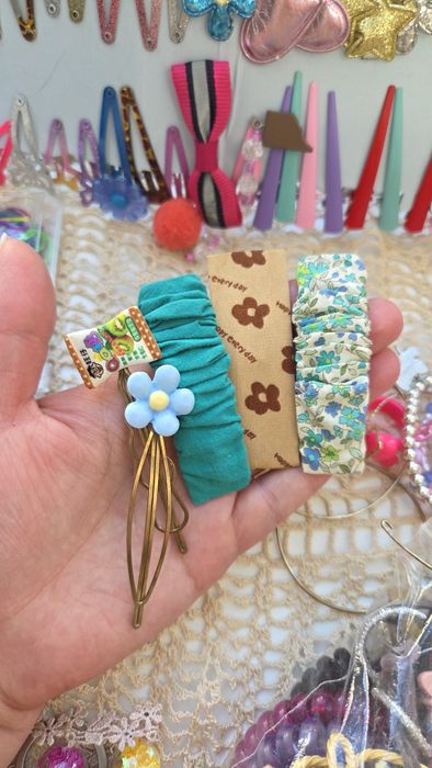 Прикраси для волосся