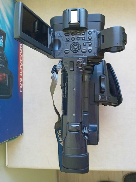 Відеокамера SONY_ HDR-AX2000E