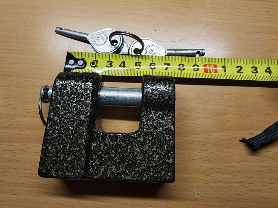 Навісний замок, Замок навесной