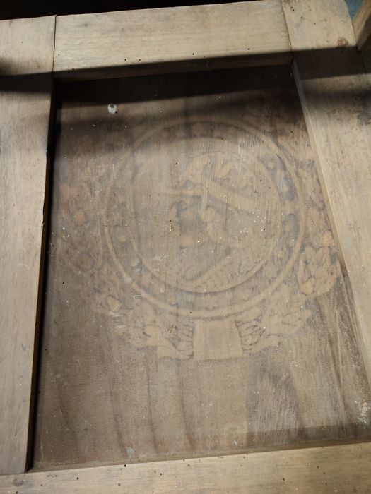 Cadeira Sanitária Antiga em Madeira (Peniqueira / Cadeira de Comadre)