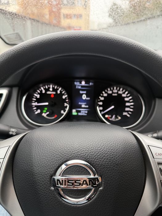 Nissan qashqai 1,2 benzyna automat