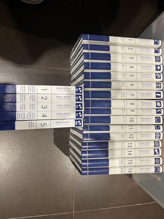 Conjunto de enciclopédia de consulta