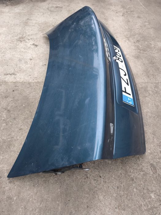 Продам крышку багажника на audi a4 b5