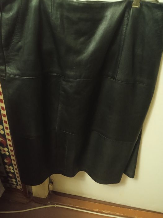 Продам юбку з натуральної шкіри б/у