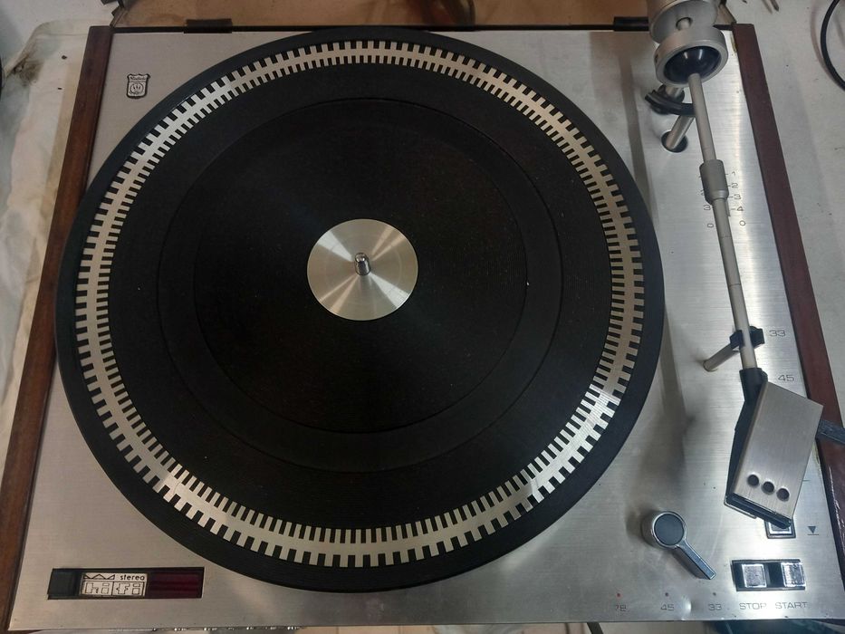 Gira-discos radiola (Philips)