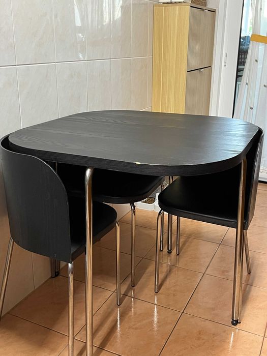 Conjunto Mesa e 4 Cadeiras