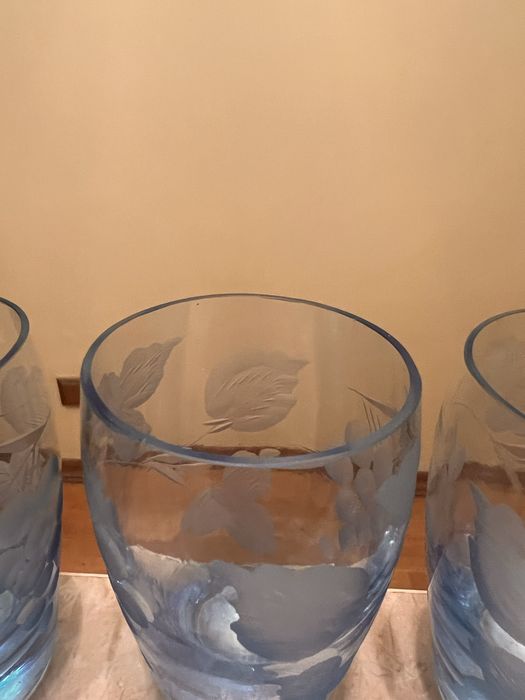 Стакани біло-сині