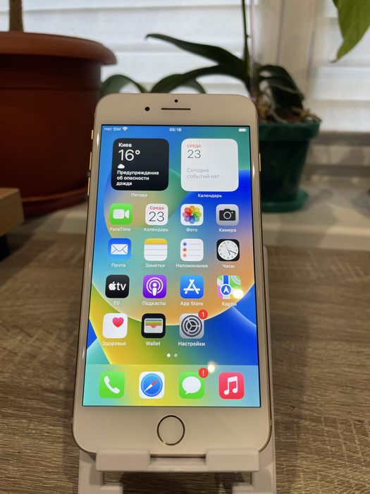 Apple iPhone 8 Plus 64GB Gold — Neverlock, АКБ 100%, отличное состояние 9/10