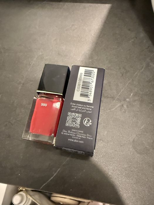 Dior lakier do paznokci z efektem żelu