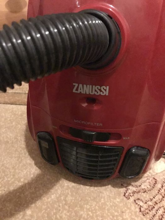 Пилесос / Пилосмок Zanussi