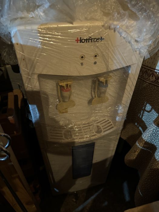 Кулер для води HotFrost