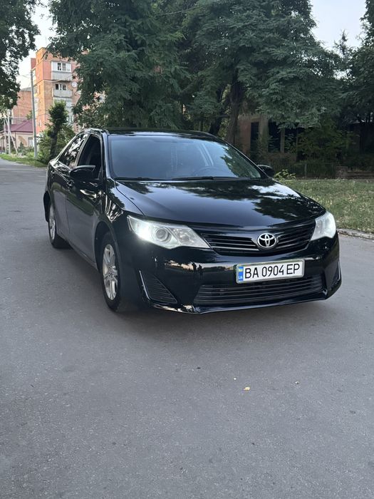Тойота камрі 50