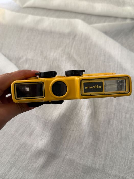 Câmara Minolta Weathermatic-A 110 Vintage Amarela