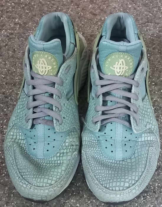 Жіночі кросівки Nike Air Huarache розмір 39