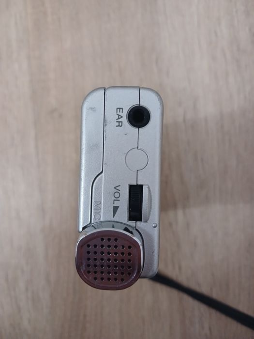 Колекційний мікрокасетний диктофон Sony M-540V.