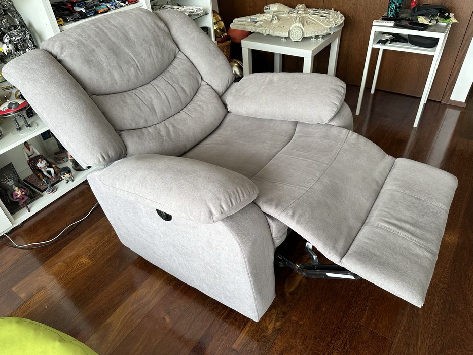 Poltrona sofá individual cinzenta Eletrica