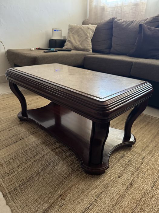 Mesa de centro em madeira e marmore