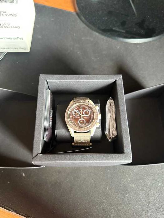 Omega x Swatch SO33T103 – Piaskowy Zegarek Kolekcjonerski