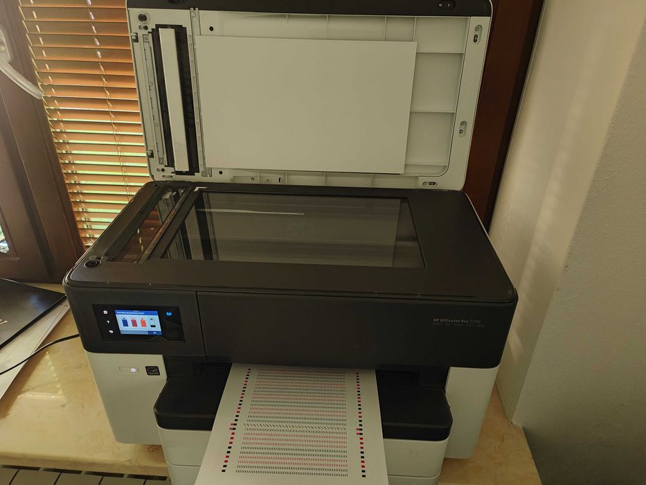 Urządzenie wielofunkcyjne HP Officejet pro 7730